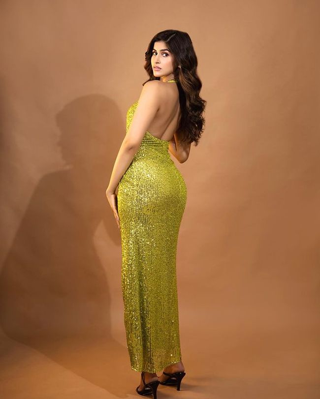 Staggering Poses Of Sakshi Malik